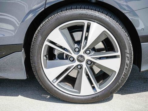 Used 2025 Audi A6 e-tron Premium Plus w/ Premium Plus image 10