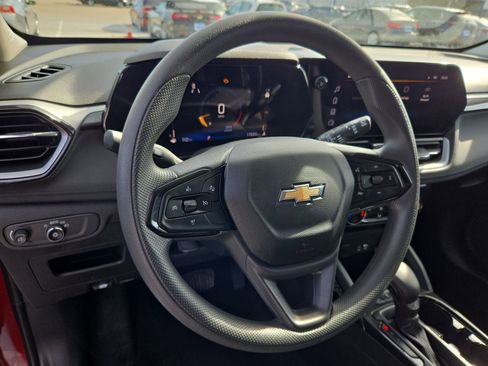Used 2025 Chevrolet TrailBlazer LT image 17