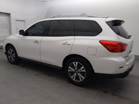 Used 2017 Nissan Pathfinder SL FWD image 3