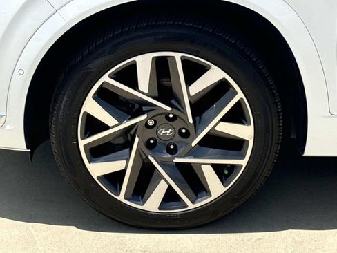 Used 2023 Hyundai Santa Fe Calligraphy FWD image 5