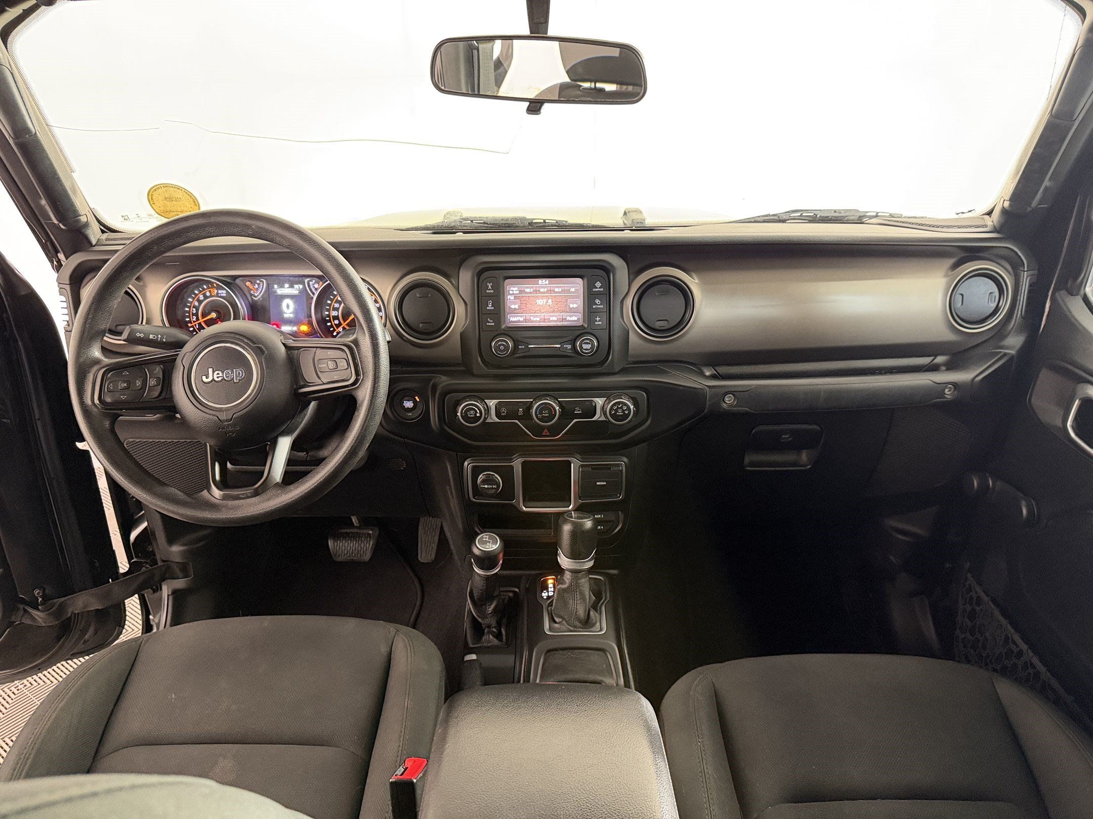 Used 2021 Jeep Gladiator Sport AWD/4WD image 17
