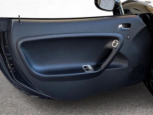 Used 2008 Pontiac Solstice GXP w/ Premium Package image 16