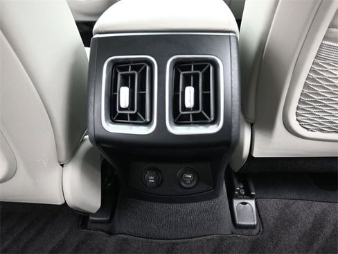 Used 2023 Kia Sorento S w/ Panoramic Sunroof Package image 24