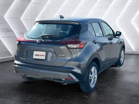 Used 2025 Nissan Kicks Play S image 4