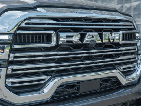 Used 2026 RAM 2500 Laramie AWD/4WD image 15