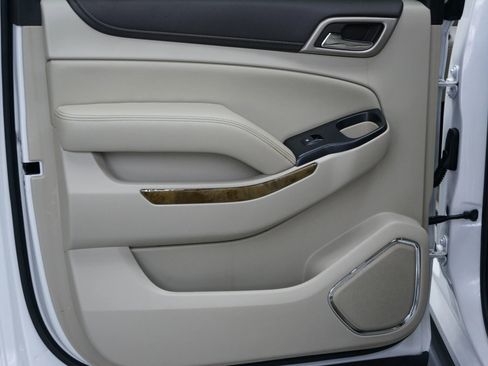 Used 2016 GMC Yukon XL Denali w/ Open Road Package image 32