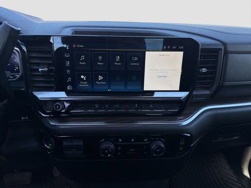 Used 2024 Chevrolet Silverado 2500 LT AWD/4WD image 16