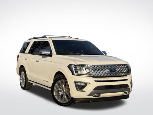 Used 2019 Ford Expedition Platinum image 2