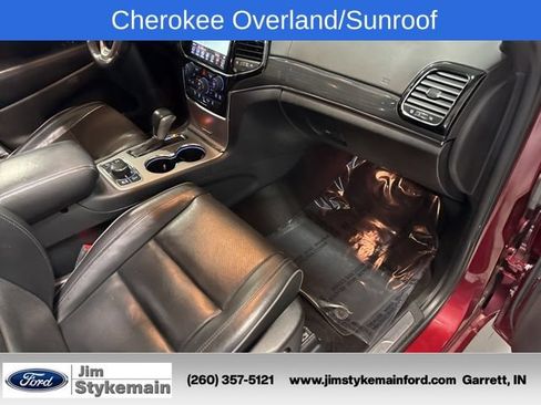 Used 2019 Jeep Grand Cherokee Overland AWD/4WD image 27