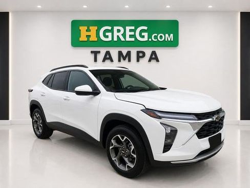 Used 2026 Chevrolet Trax LT FWD image 4