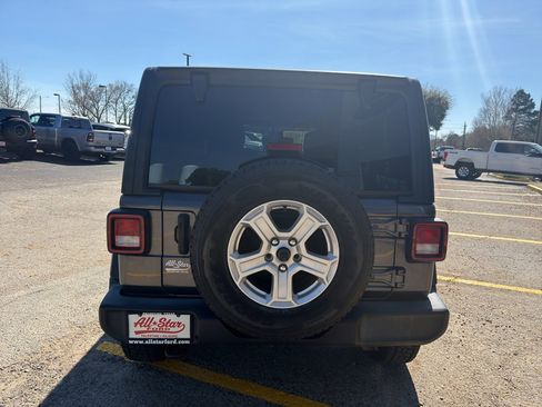 Used 2021 Jeep Wrangler Unlimited Sport S image 6