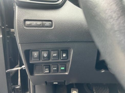 Used 2020 Nissan Pathfinder SV FWD image 21