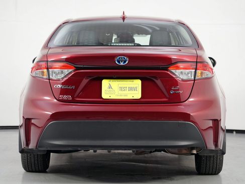 Used 2025 Toyota Corolla LE image 10