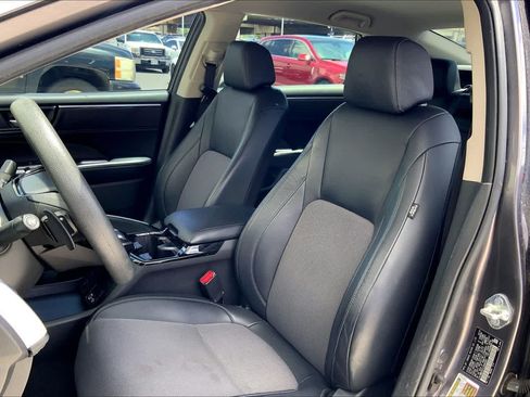 Used 2018 Honda Clarity Plug-In Hybrid image 11