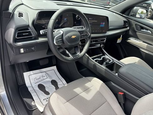 New 2026 Chevrolet Traverse LT image 11