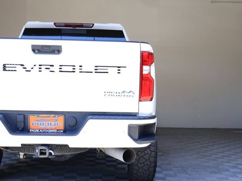 Used 2022 Chevrolet Silverado 3500 High Country w/ Safety Package II AWD/4WD image 15