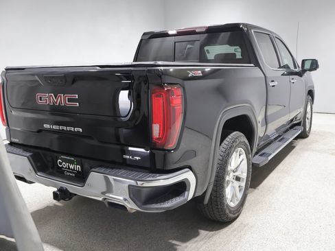 Used 2022 GMC Sierra 1500 SLT AWD/4WD image 2