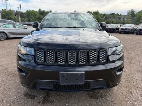Used 2019 Jeep Grand Cherokee Altitude AWD/4WD image 9