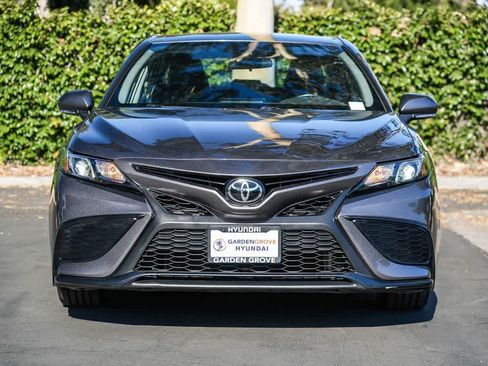 Used 2023 Toyota Camry SE FWD image 4