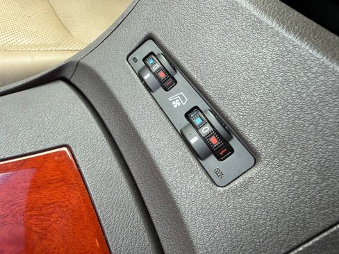 Used 2011 Lexus ES 350 FWD image 25