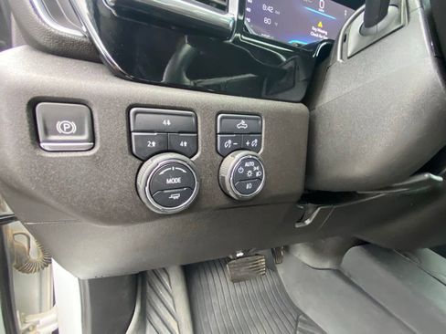 Used 2025 Chevrolet Silverado 2500 LT AWD/4WD image 12