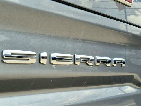 Used 2021 GMC Sierra 1500 SLT AWD/4WD image 32