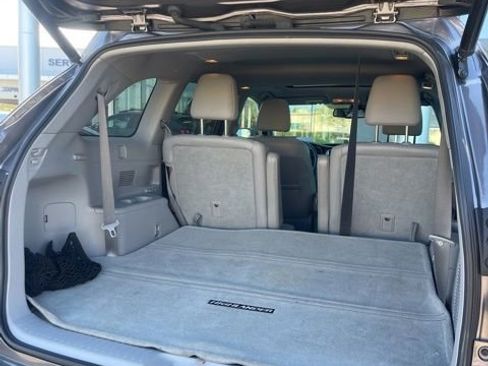 Used 2016 Toyota Highlander Limited w/ Driver Technology Package image 21