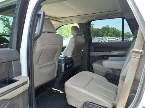 Used 2021 Ford Expedition XLT RWD image 26