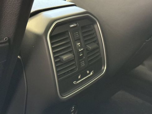 New 2026 Porsche Macan image 15