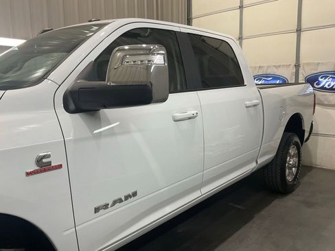 Used 2024 RAM 2500 Laramie AWD/4WD image 5