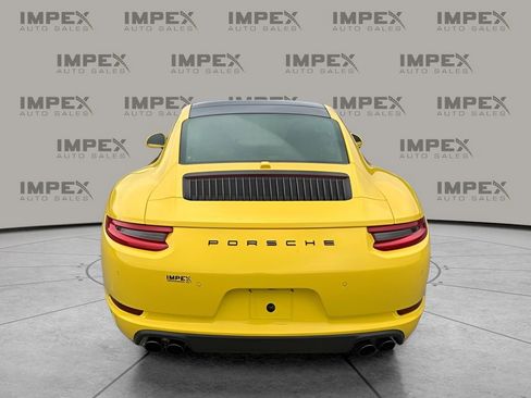 Used 2018 Porsche 911 Carrera image 4