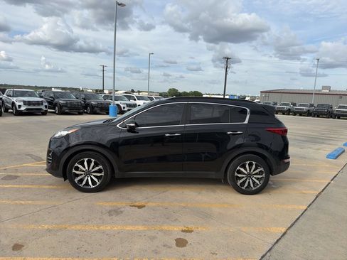 Used 2018 Kia Sportage EX w/ EX Premium Package FWD image 4