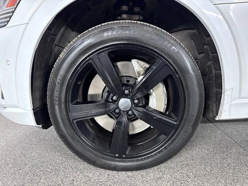 Used 2019 Audi e-tron Premium Plus w/ Cold Weather Package AWD/4WD image 21