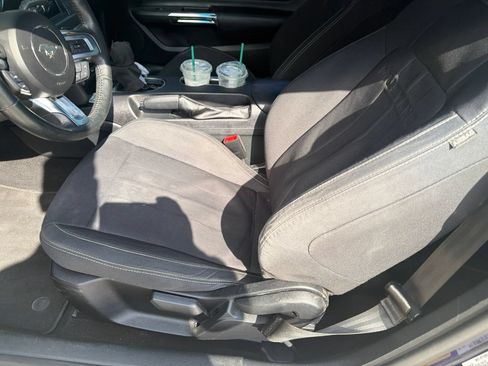Used 2020 Ford Mustang Coupe RWD image 10