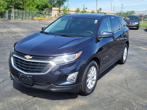 Used 2020 Chevrolet Equinox LT w/ Driver Convenience Package FWD image 3