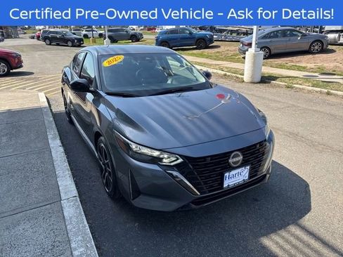 Used 2025 Nissan Sentra SR w/ SR Premium Package FWD image 2