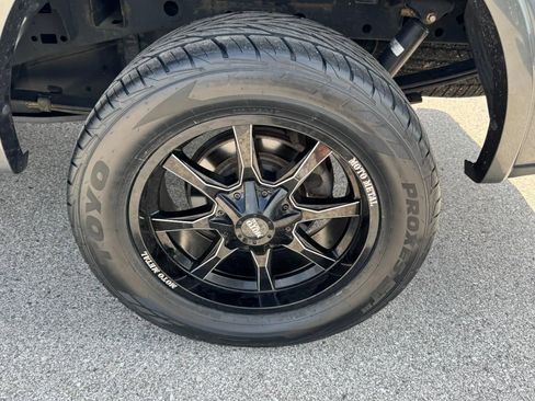 Used 2018 Ford F150 XLT w/ Equipment Group 302A Luxury AWD/4WD image 7