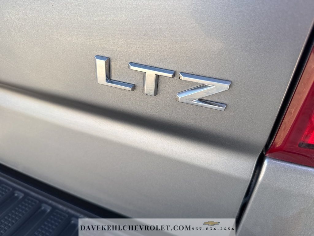 Certified 2025 Chevrolet Silverado 1500 LTZ AWD/4WD image 39