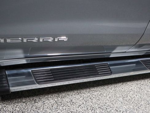 Used 2024 GMC Sierra 1500 SLE image 12