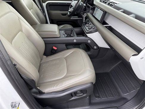 Used 2020 Land Rover Defender 110 HSE image 15