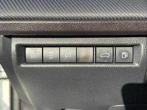 Used 2025 Toyota Camry SE image 23