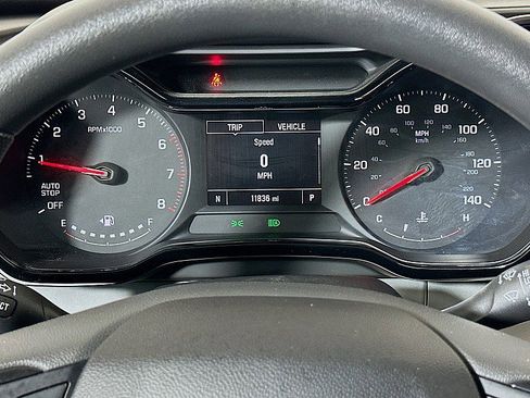 Used 2024 Chevrolet Trax LS w/ LS Convenience Package FWD image 13