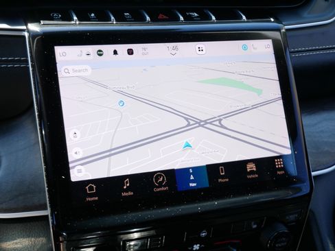 Used 2023 Jeep Grand Cherokee Limited w/ Black Appearance Package AWD/4WD image 22