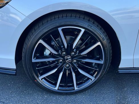 New 2025 Honda Accord Touring image 11