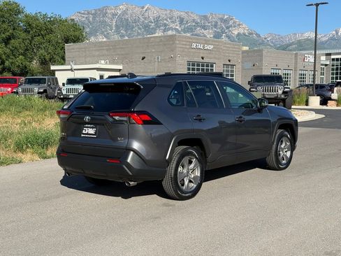 Used 2024 Toyota RAV4 XLE AWD/4WD image 9