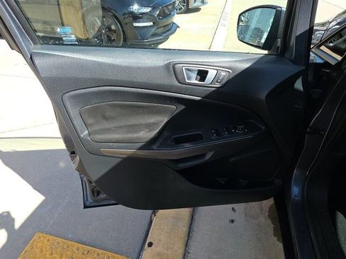 Used 2019 Ford EcoSport SE image 11