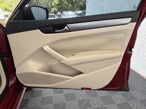 Used 2015 Volkswagen Passat 1.8T Limited Edition image 28