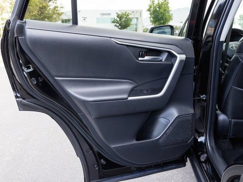 Certified 2021 Toyota RAV4 XLE FWD image 32
