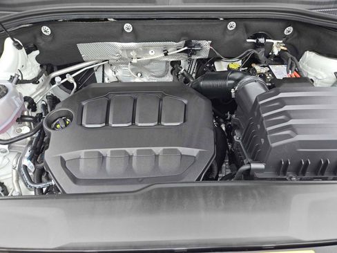 Used 2024 Volkswagen Atlas SE w/ Panoramic Sunroof Package image 31