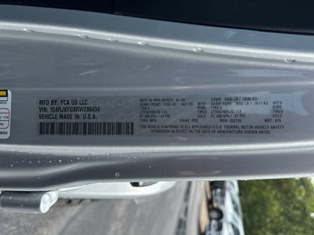 Used 2024 Jeep Wrangler Unlimited Rubicon AWD/4WD image 38